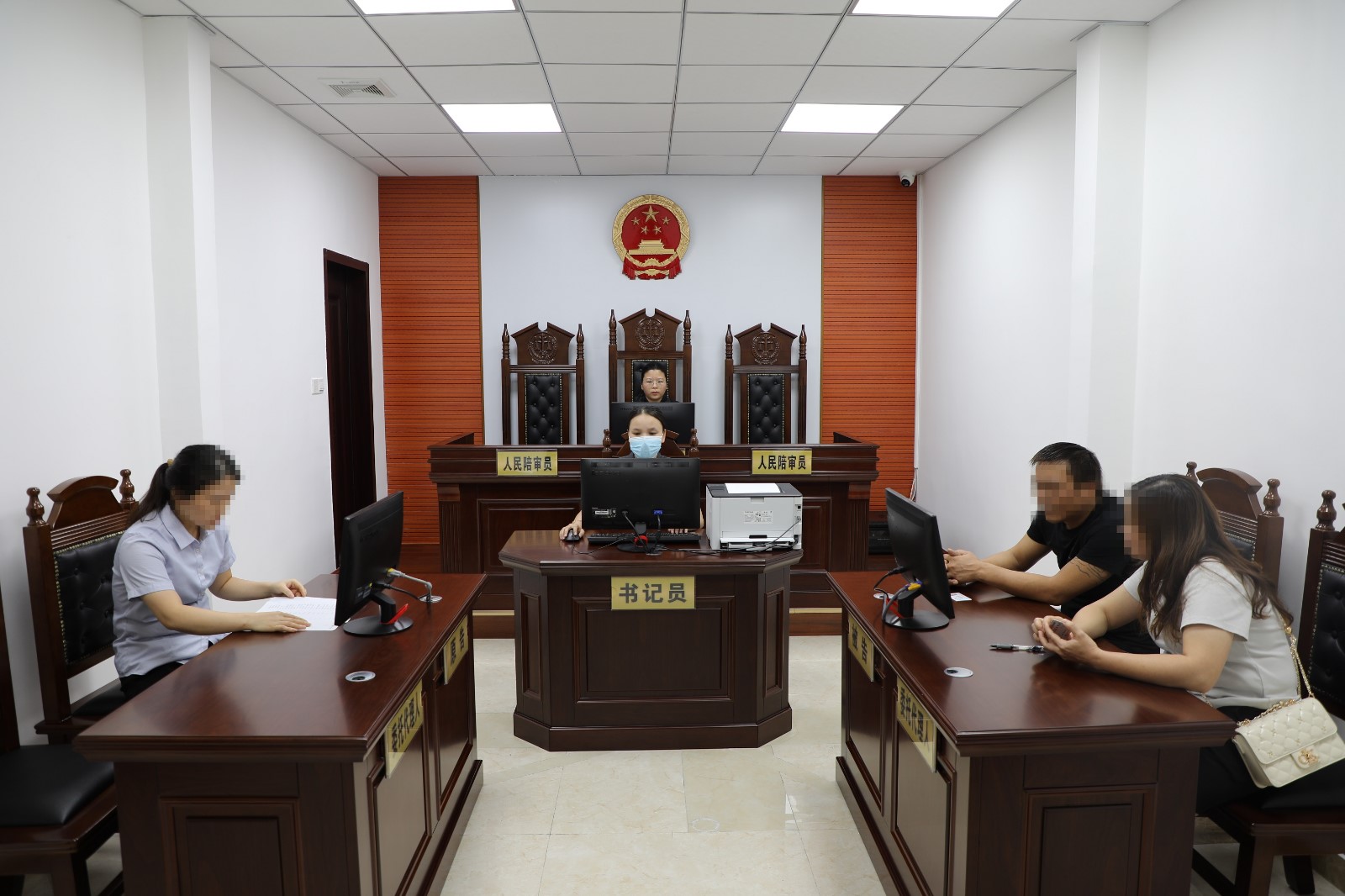 2Y4A0022-1.jpg